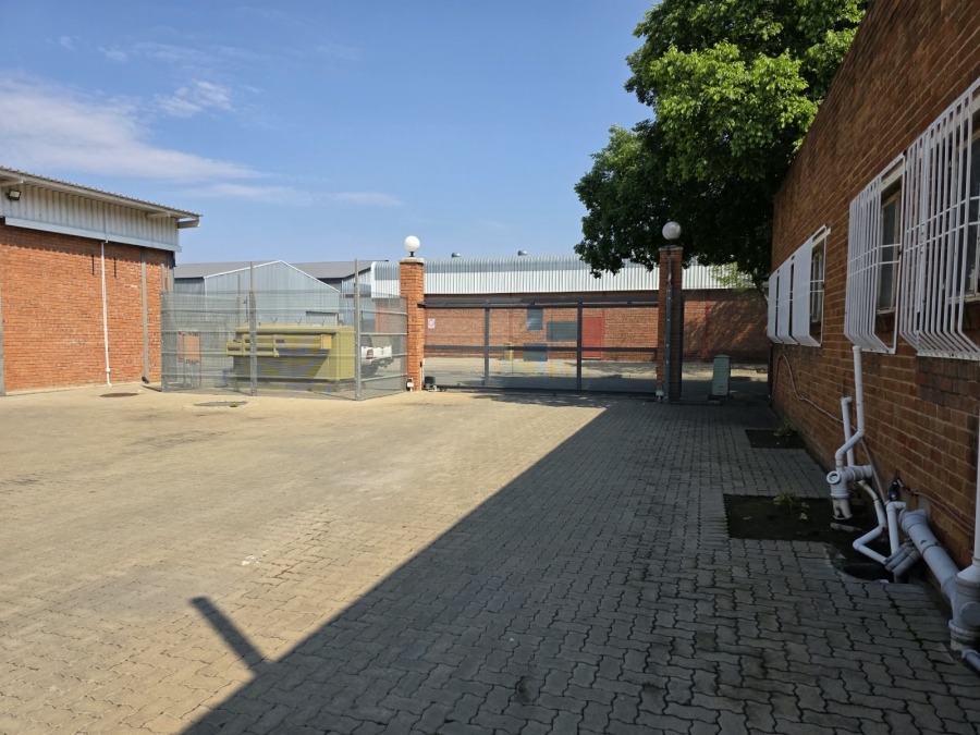 To Let Commercial Property for Rent in Oos Einde Free State